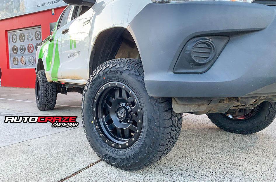 TOYOTA HILUX N80 4WD MACHETE XD SATIN BLACK